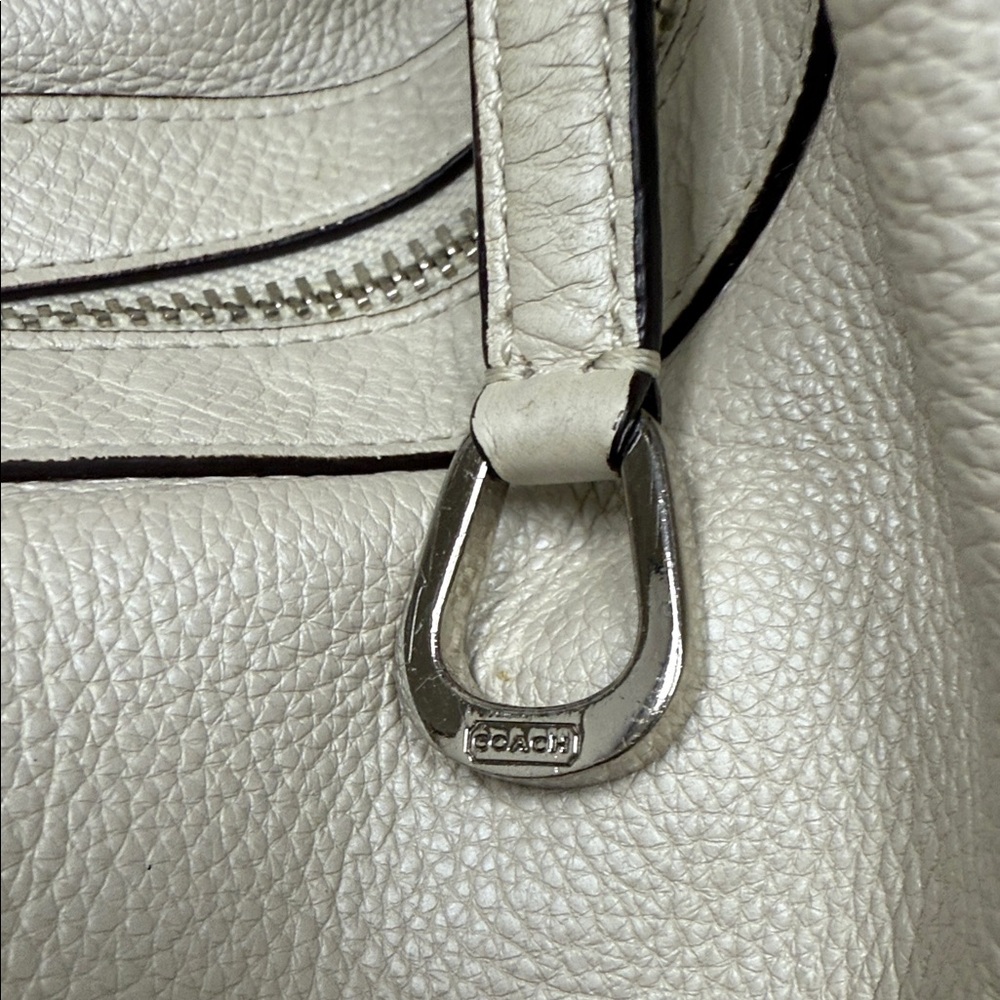 Coach Avery Pearlescent Small Hobo - Picture 9 of 14